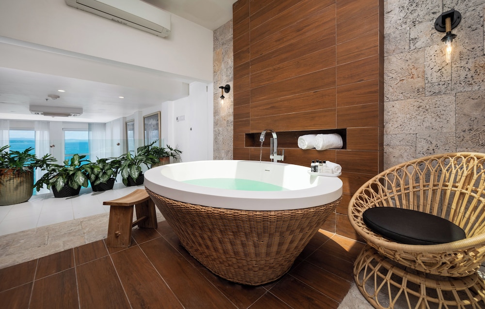 S Hotel Montego Bay - Luxury Boutique All Inclusive Hotel — Spa in Montego Bay