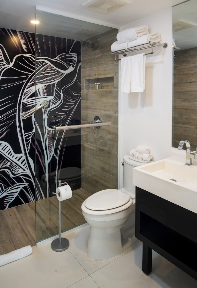 S Hotel Montego Bay - Luxury Boutique All Inclusive Hotel — Hotel rooms in Montego Bay
