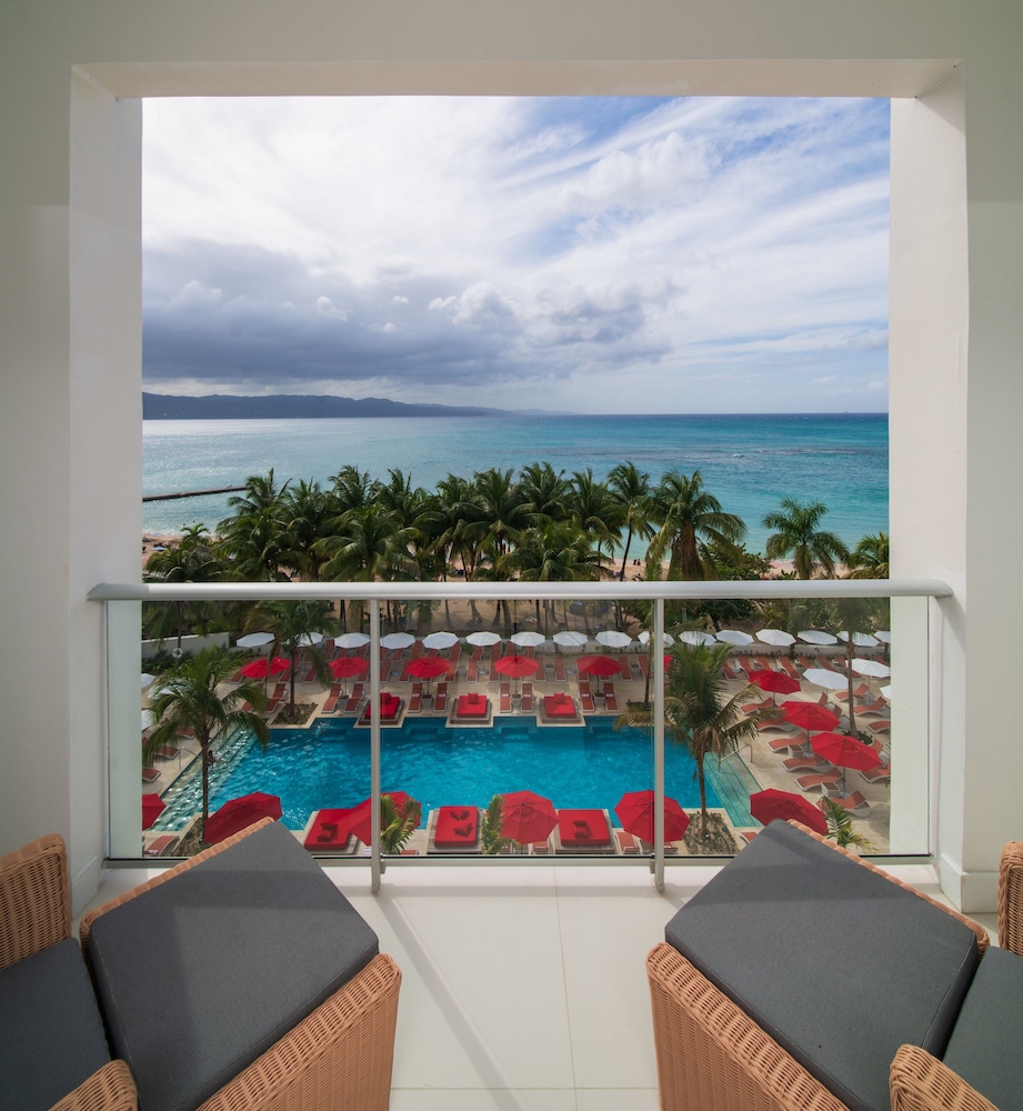 S Hotel Montego Bay - Luxury Boutique All Inclusive Hotel — Hotel rooms in Montego Bay