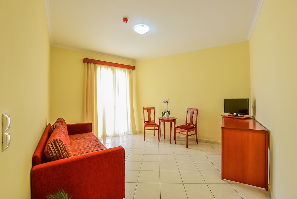 Timos Hotel — Hotel rooms in Laganas, Ionian Islands