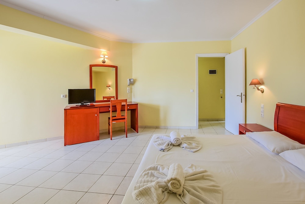 Timos Hotel — Hotel rooms in Laganas, Ionian Islands