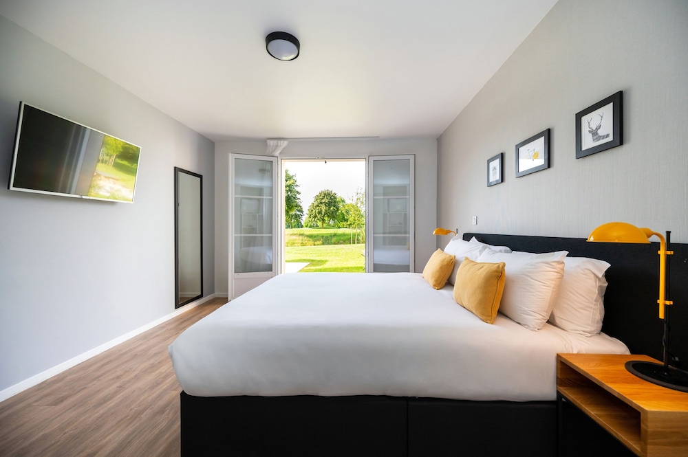 Staycity Aparthotels, Near Disneyland® Paris — Hotel rooms in Disneyland Paris, Ile-de-France