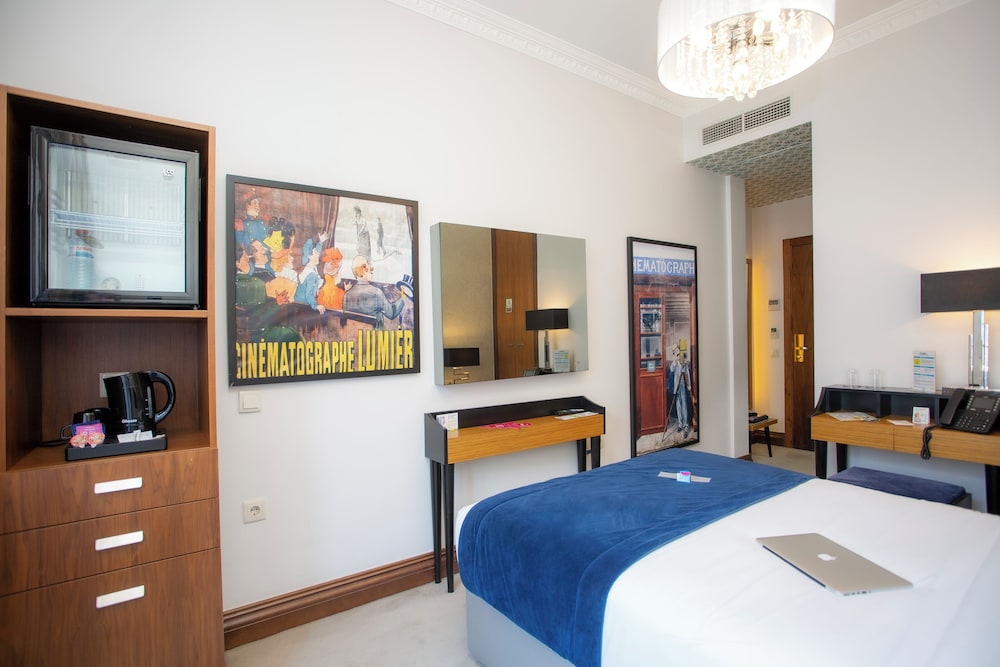 Casual Belle Epoque Lisboa Hotel by Casual Hoteles — Hotel rooms in Lisbon, Lisboa