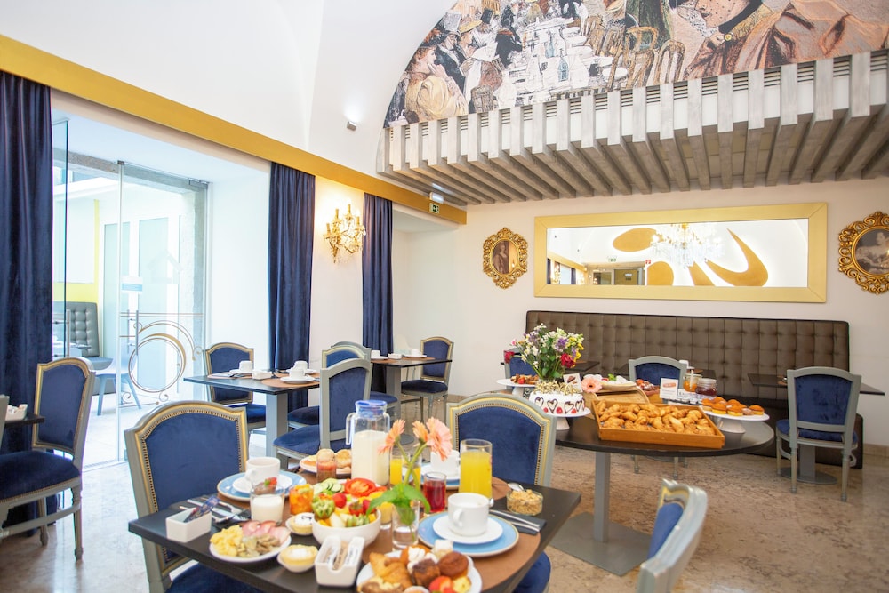 Casual Belle Epoque Lisboa Hotel by Casual Hoteles — Restaurant & bars in Lisbon, Lisboa