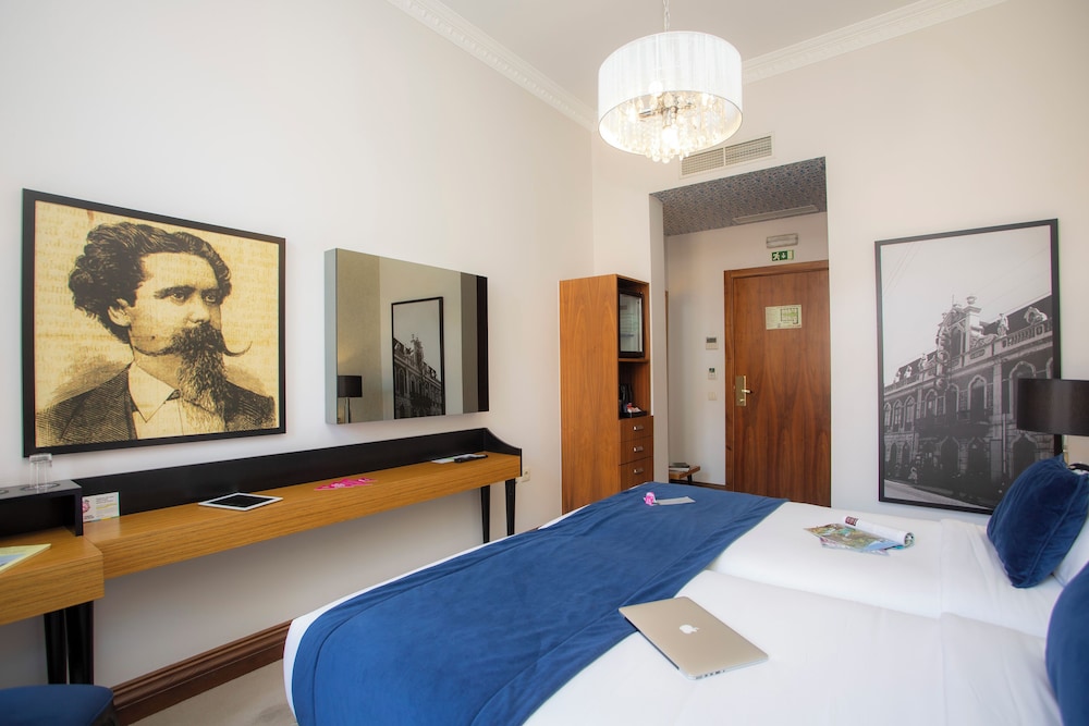 Casual Belle Epoque Lisboa Hotel by Casual Hoteles — Hotel rooms in Lisbon, Lisboa