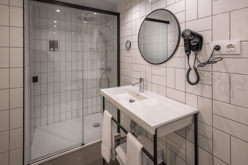 GHT Miratge - Adults Only — Rooms in Lloret de Mar, Catalonia