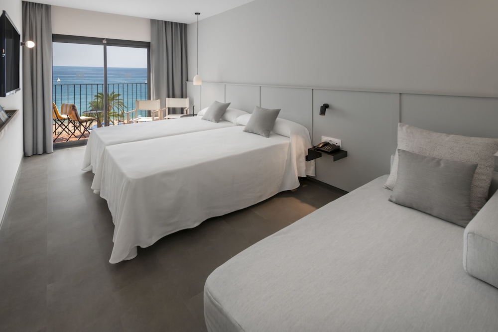 GHT Miratge - Adults Only — Rooms in Lloret de Mar, Catalonia