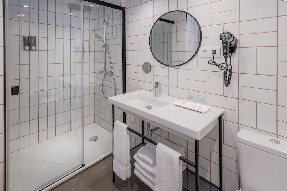 GHT Miratge - Adults Only — Rooms in Lloret de Mar, Catalonia