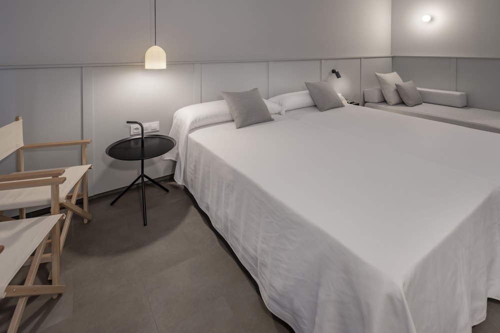 GHT Miratge - Adults Only — Rooms in Lloret de Mar, Catalonia