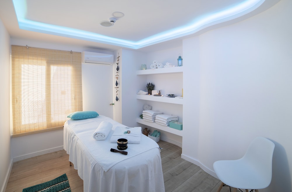 Naiades Marina Hotel — Spa in Ammoudara (Agios Nikolaos)