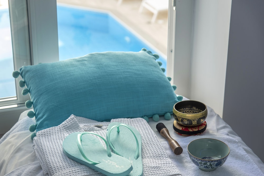 Naiades Marina Hotel — Hotel rooms in Ammoudara (Agios Nikolaos)