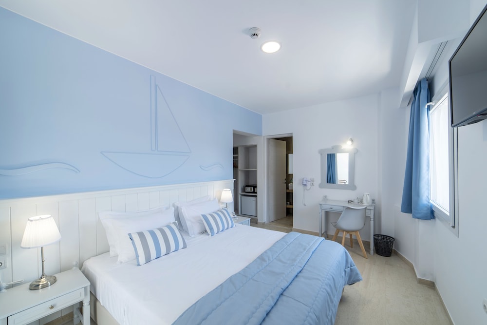 Naiades Marina Hotel — Hotel rooms in Ammoudara (Agios Nikolaos)