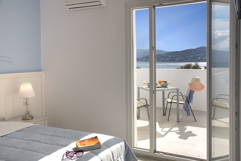 Naiades Marina Hotel — Hotel rooms in Ammoudara (Agios Nikolaos)