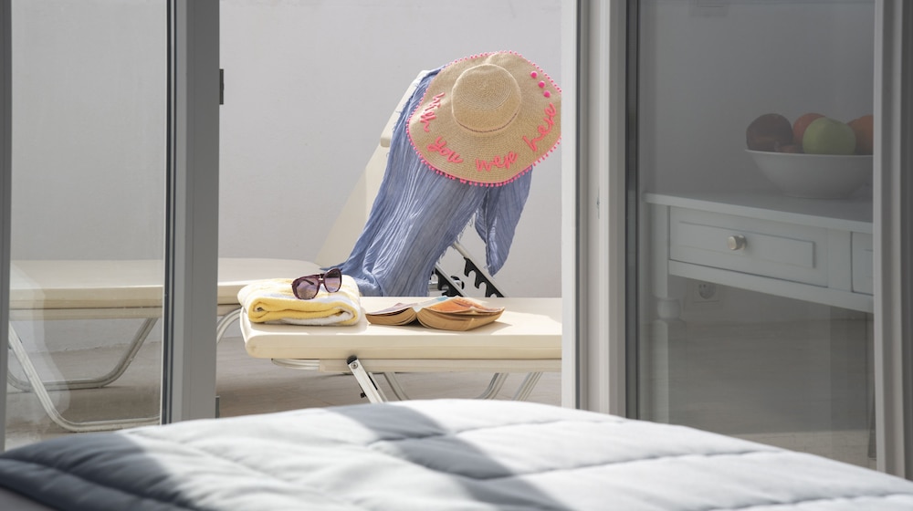 Naiades Marina Hotel — Hotel rooms in Ammoudara (Agios Nikolaos)