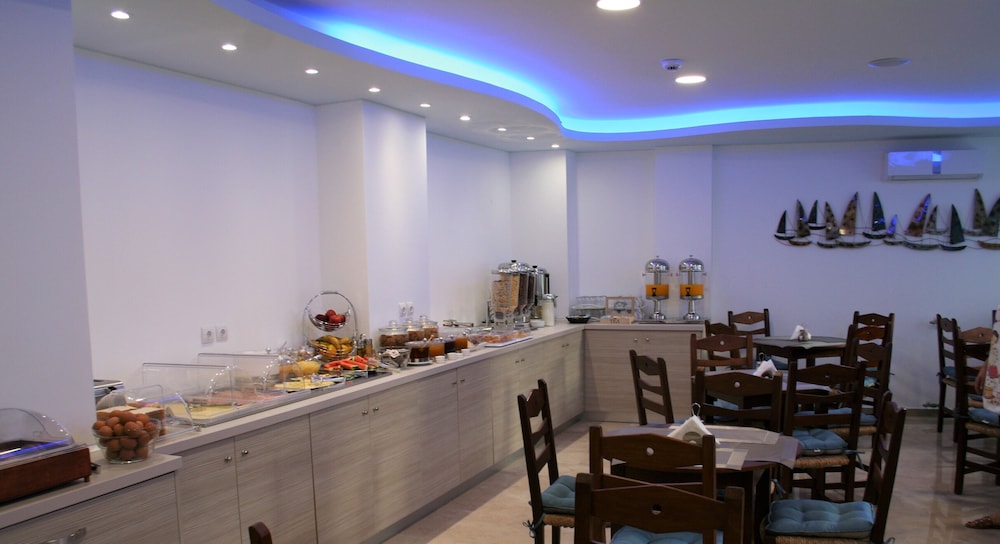 Naiades Marina Hotel — Restaurant & bars in Ammoudara (Agios Nikolaos)
