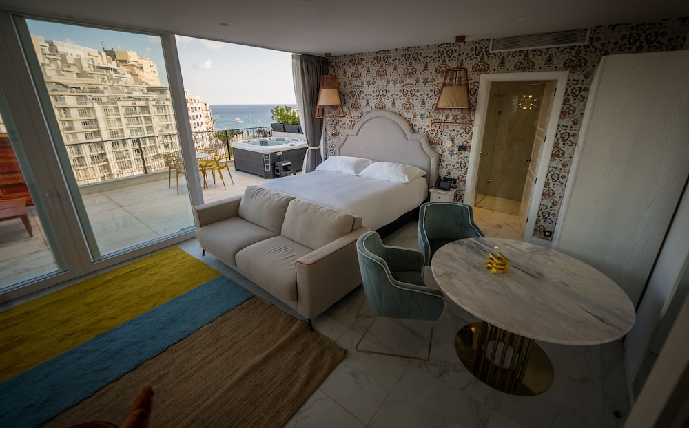 HOLM Boutique &Spa - IK Collection — Hotel rooms in Sliema, Malta Island