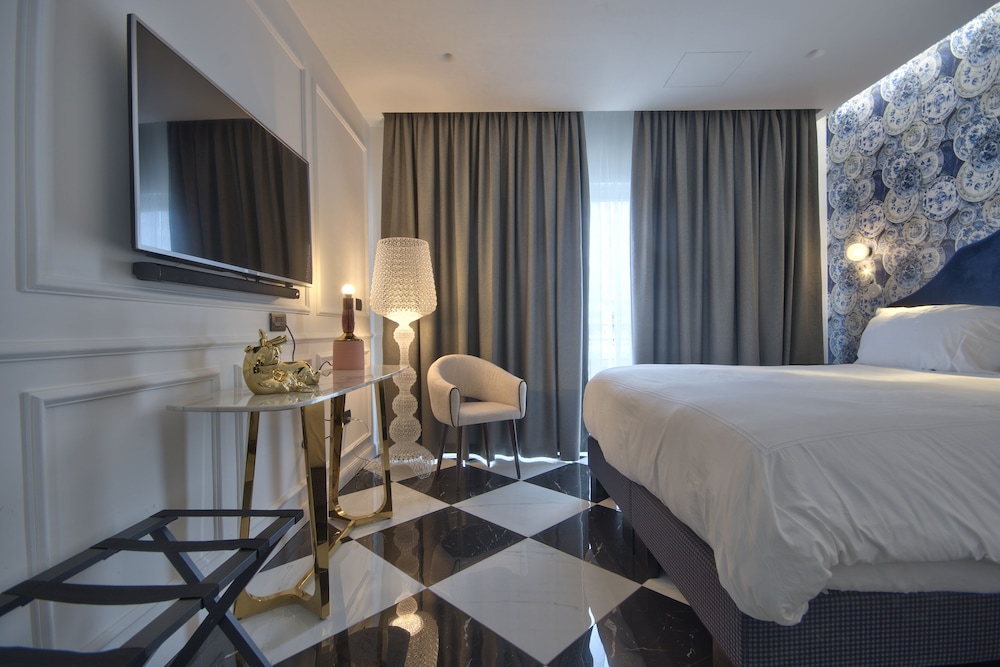 HOLM Boutique &Spa - IK Collection — Hotel rooms in Sliema, Malta Island