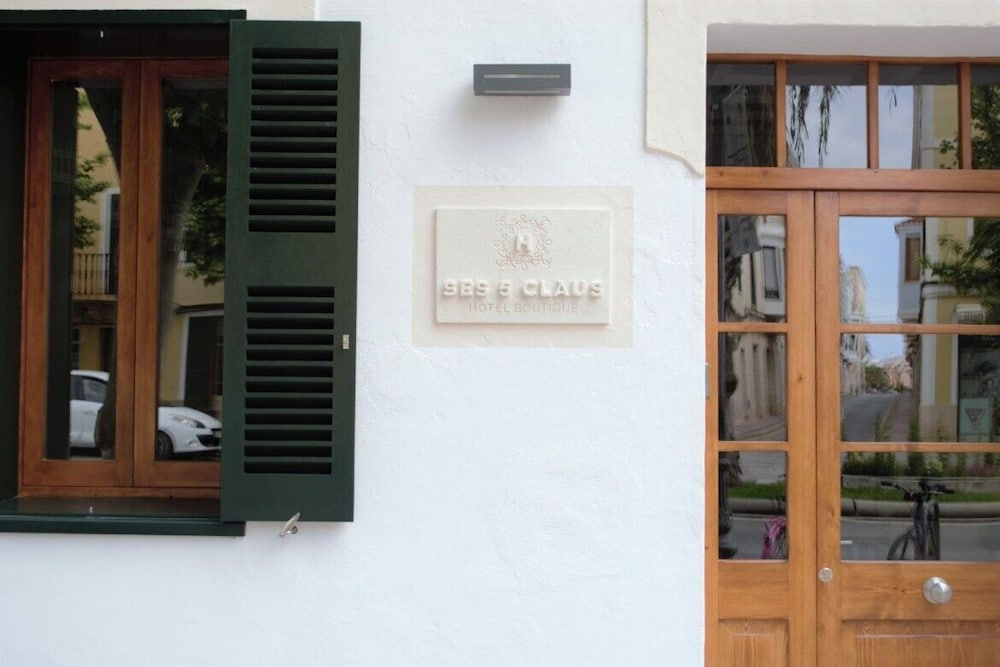 Hotel Ses 5 Claus — Hotel building in Ciutadella de Menorca, Balearic Islands