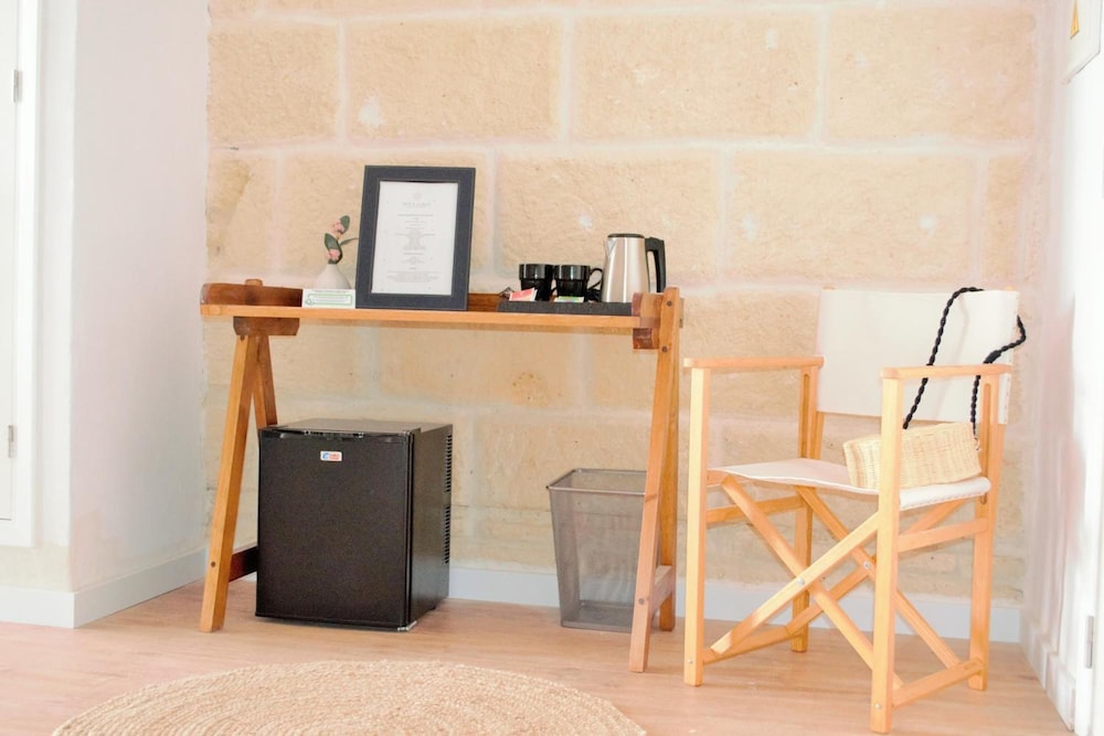 Hotel Ses 5 Claus — Hotel rooms in Ciutadella de Menorca, Balearic Islands