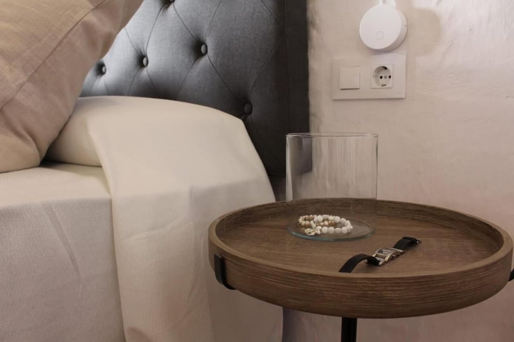 Hotel Ses 5 Claus — Hotel rooms in Ciutadella de Menorca, Balearic Islands