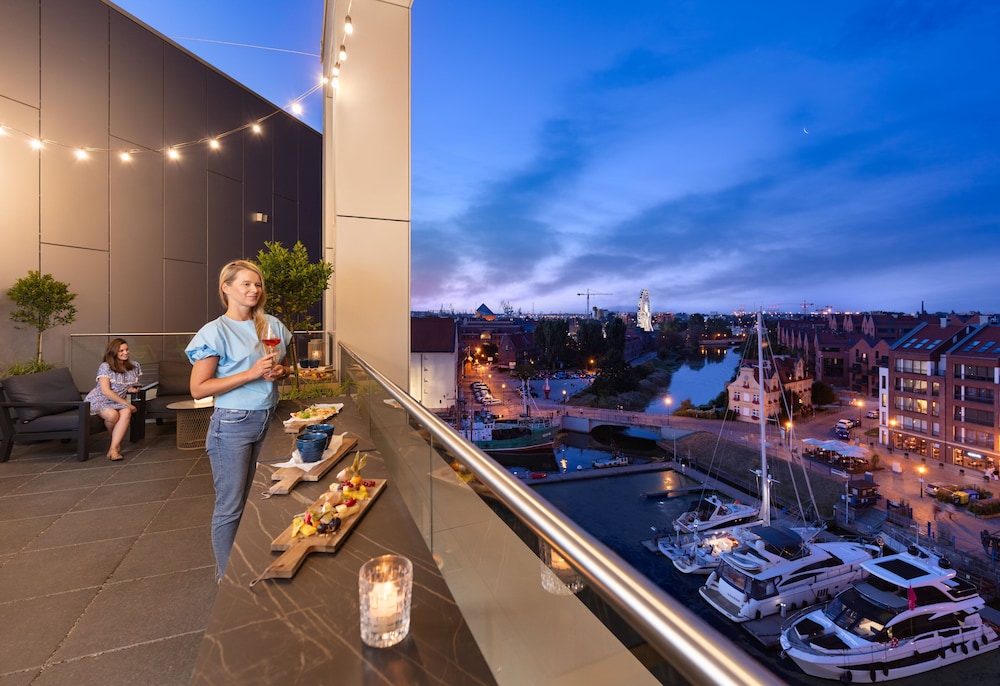 Holiday Inn Gdansk - City Centre by IHG — Restaurant & bars in Gdansk, Pomeranian