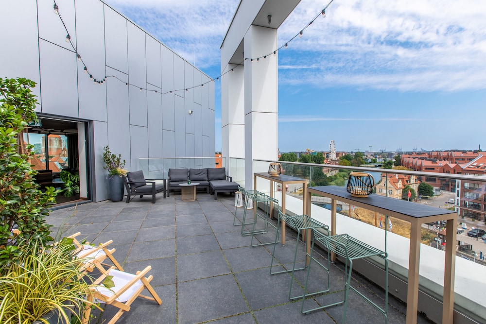 Holiday Inn Gdansk - City Centre by IHG — Restaurant & bars in Gdansk, Pomeranian