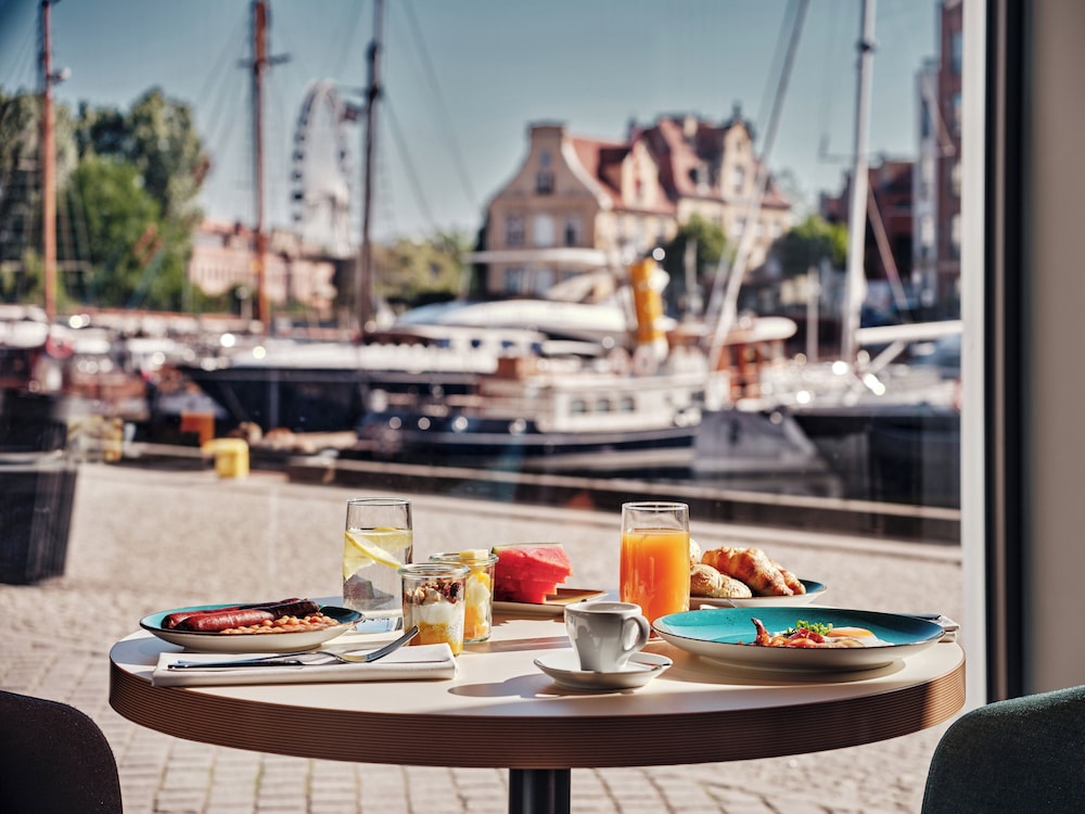 Holiday Inn Gdansk - City Centre by IHG — Restaurant & bars in Gdansk, Pomeranian