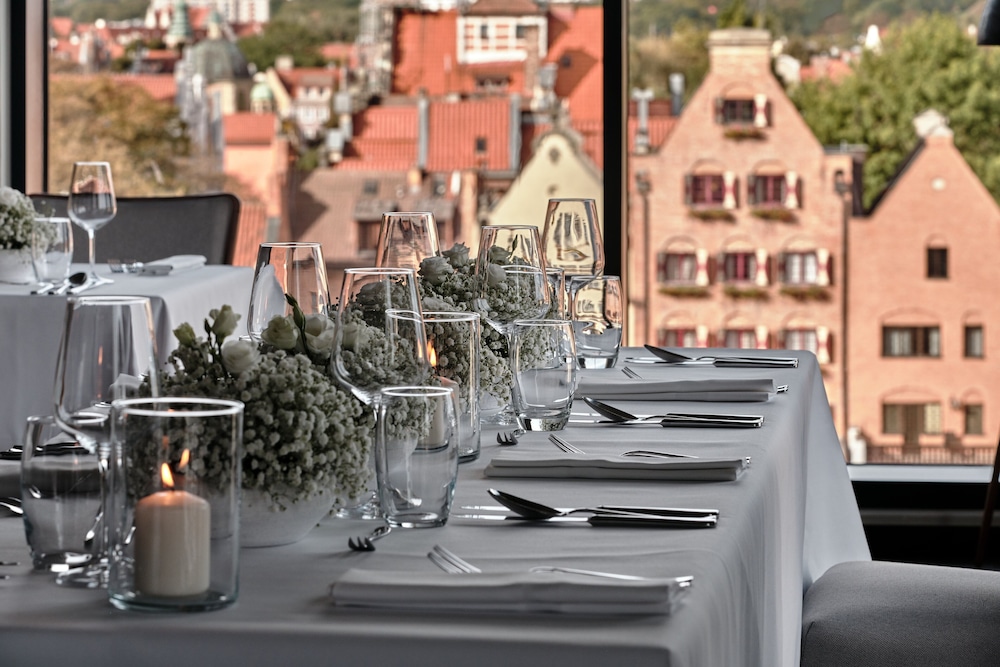 Holiday Inn Gdansk - City Centre by IHG — Restaurant & bars in Gdansk, Pomeranian