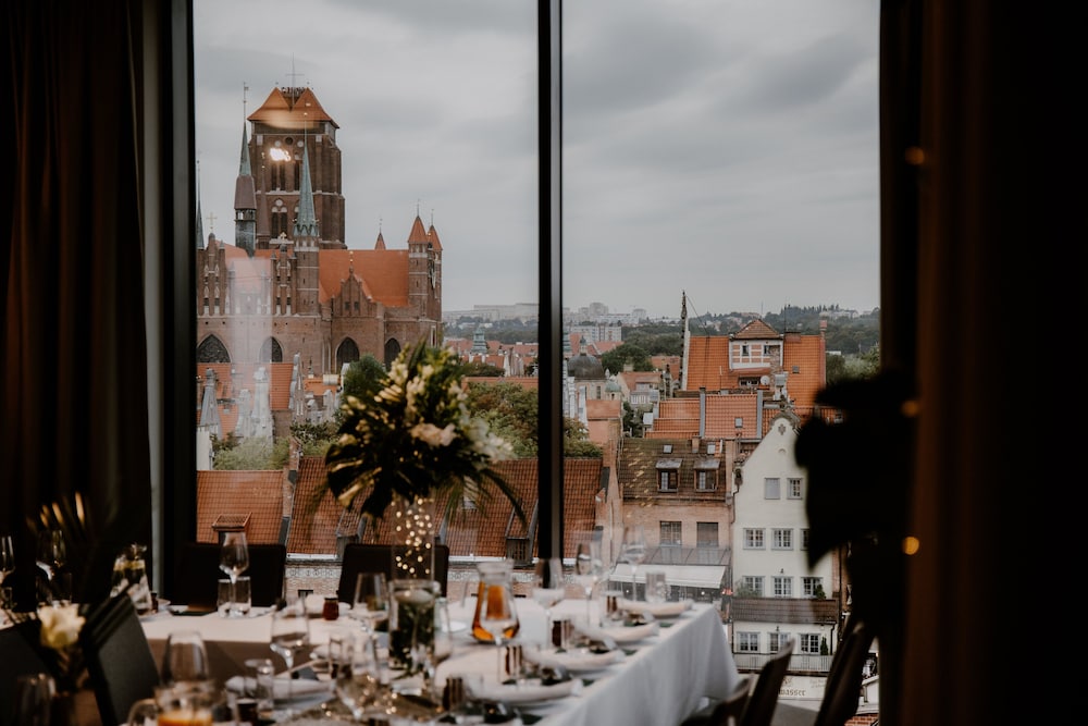 Holiday Inn Gdansk - City Centre by IHG — Restaurant & bars in Gdansk, Pomeranian