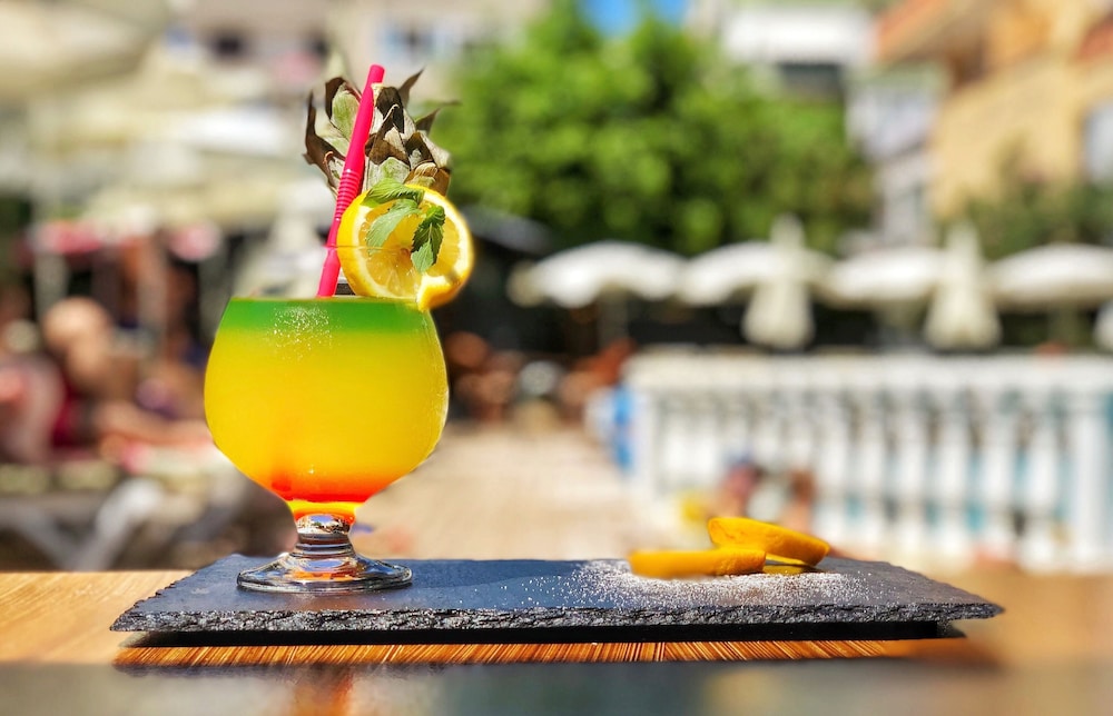 HMA Hotel & Suites — Restaurant & bars in Alanya