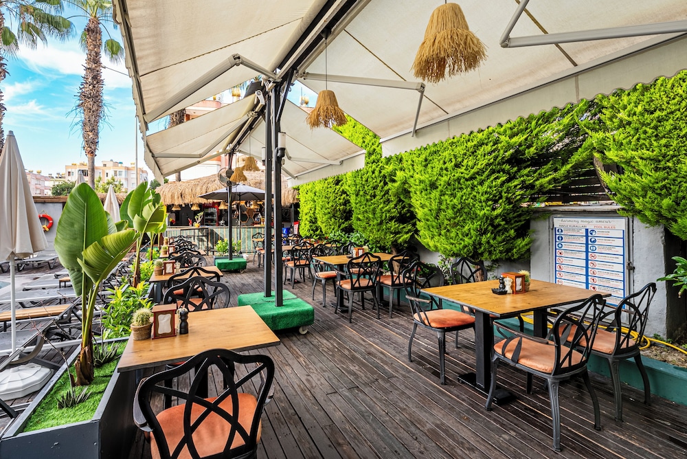 HMA Hotel & Suites — Restaurant & bars in Alanya