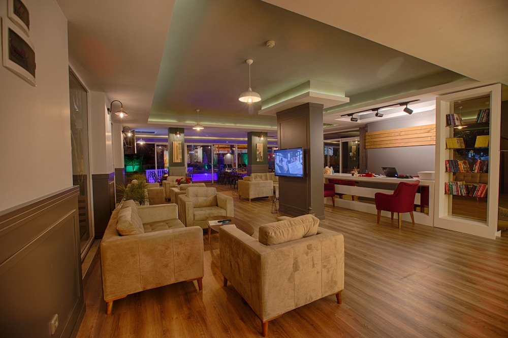 HMA Hotel & Suites — Hotel rooms in Alanya