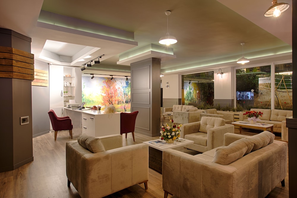 HMA Hotel & Suites — Hotel building in Alanya
