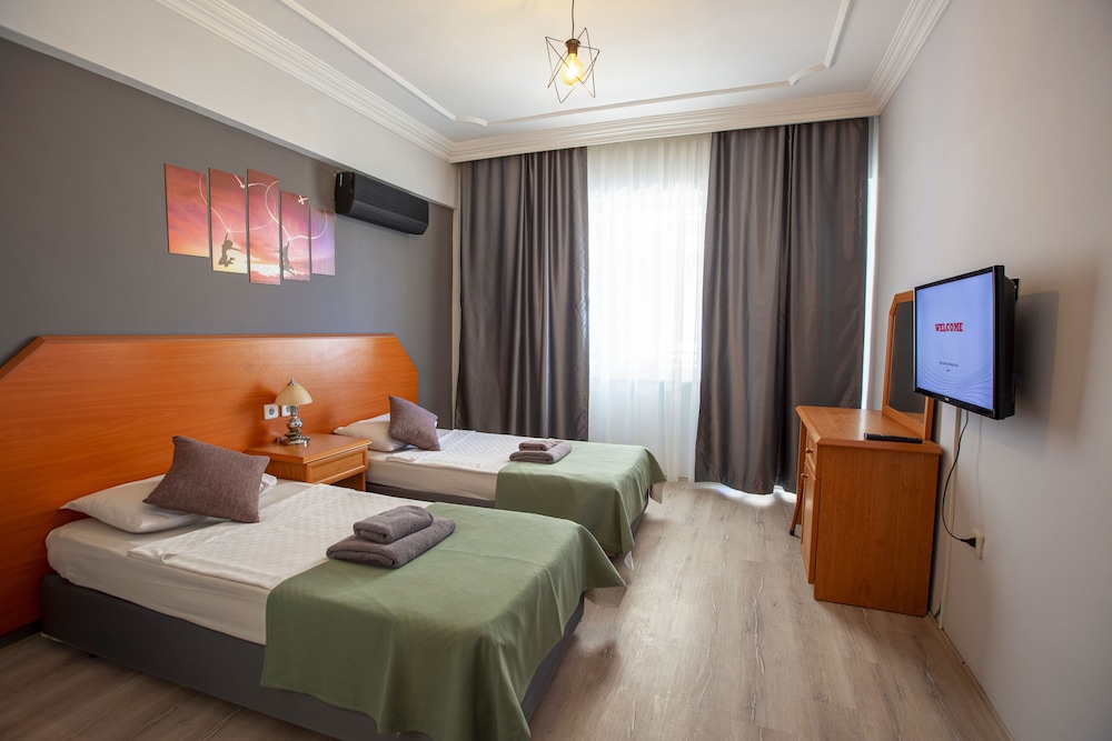 HMA Hotel & Suites — Hotel rooms in Alanya