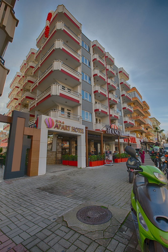 HMA Hotel & Suites — Hotel building in Alanya