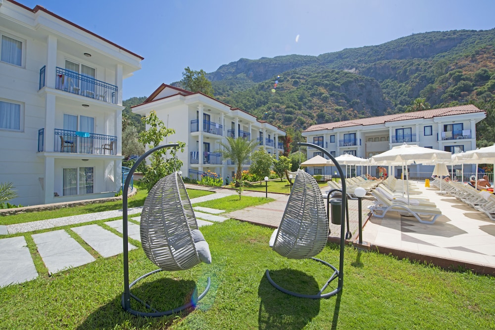Belcekum Beach Hotel — Hotel building in Fethiye, Mugla