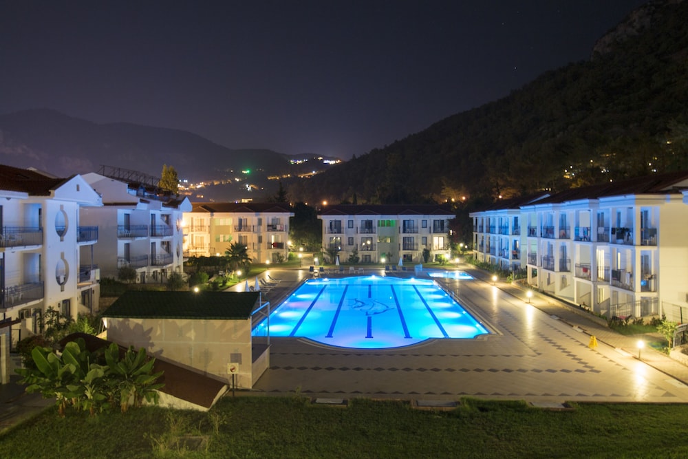 Belcekum Beach Hotel — Swimming pool in Fethiye, Mugla