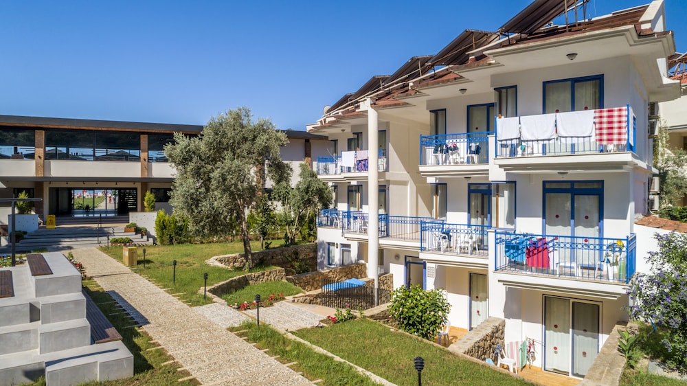 Belcekum Beach Hotel — Hotel building in Fethiye, Mugla