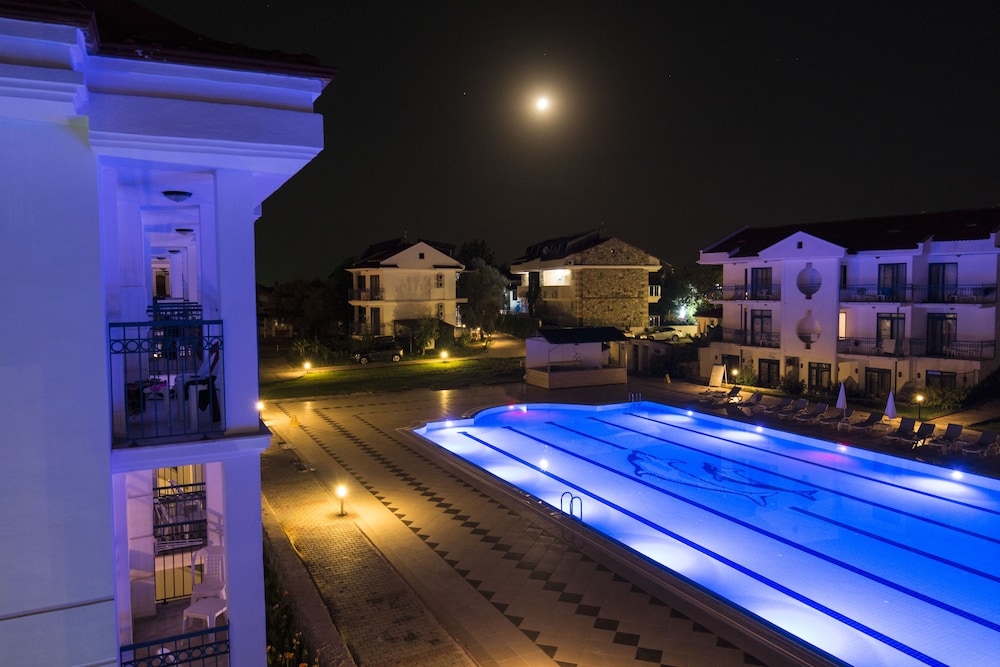 Belcekum Beach Hotel — Swimming pool in Fethiye, Mugla