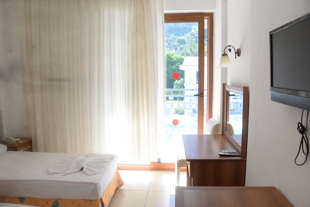 Belcekum Beach Hotel — Hotel rooms in Fethiye, Mugla