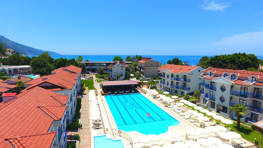 Belcekum Beach Hotel — Main photo in Fethiye, Mugla