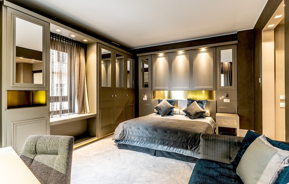 Hotel Palazzo Doglio — Hotel rooms in Cagliari, Sardinia