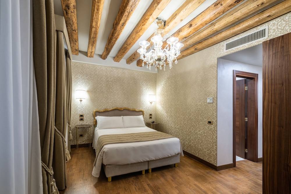 Palazzo San Lorenzo — Hotel rooms in Venice, Veneto