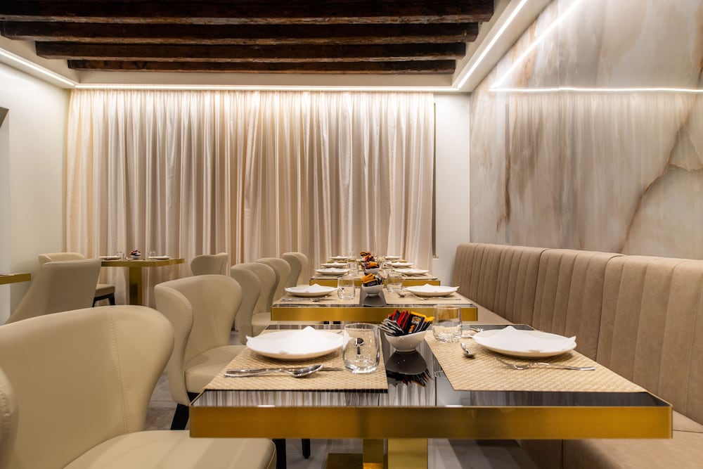 Palazzo San Lorenzo — Restaurant & bars in Venice, Veneto