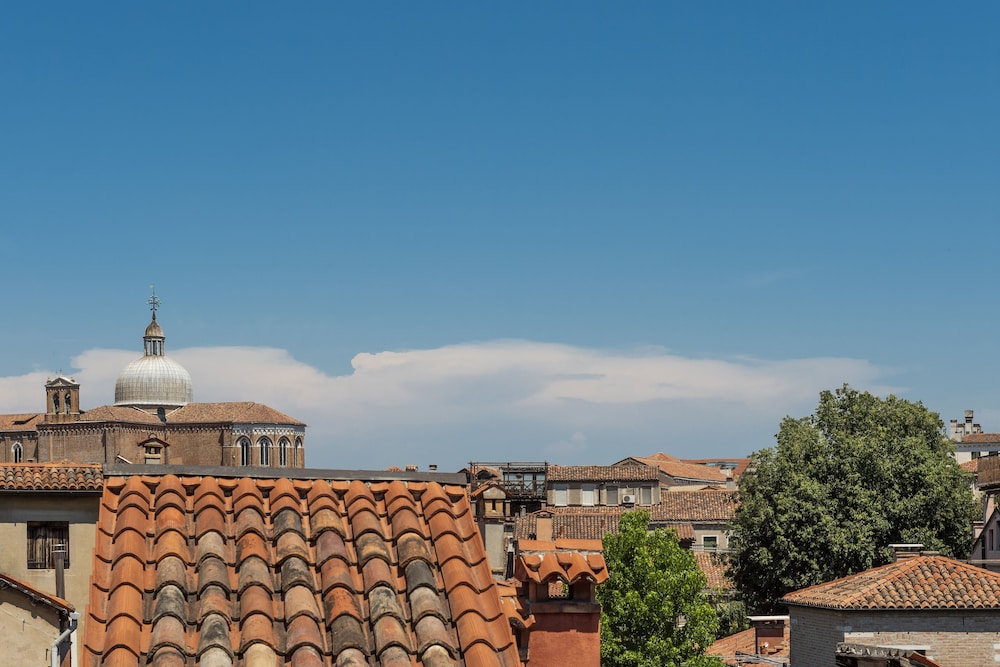 Palazzo San Lorenzo — Attractions in the area in Venice, Veneto