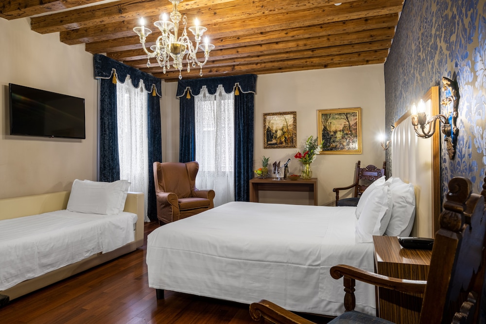Palazzo San Lorenzo — Hotel rooms in Venice, Veneto