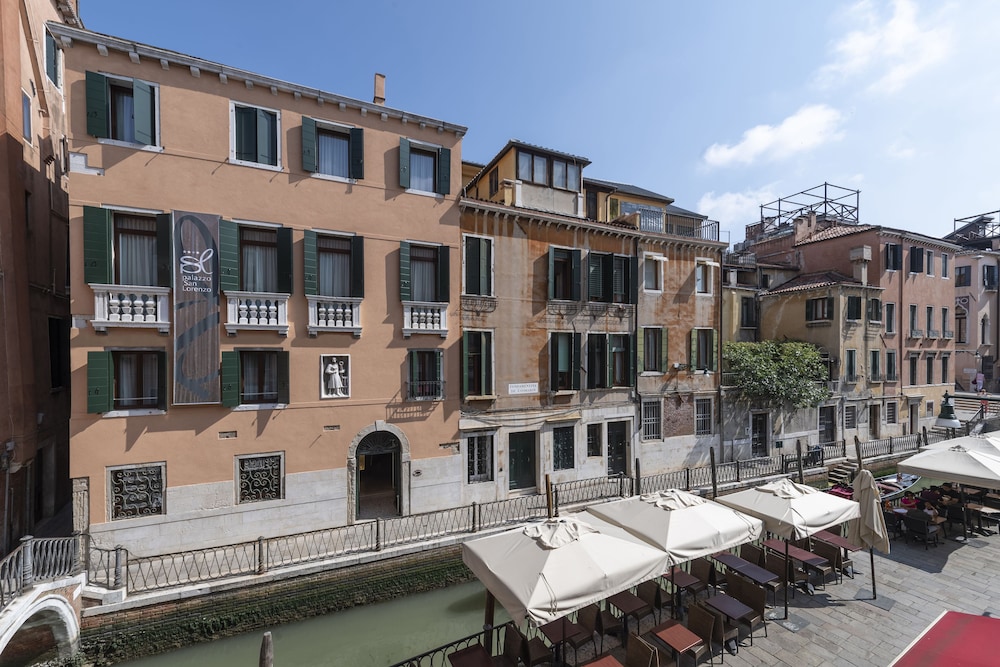 Palazzo San Lorenzo — Hotel building in Venice, Veneto