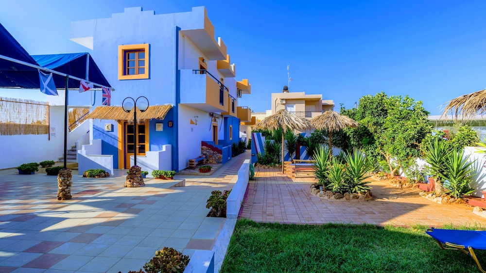 Eltina Apartments — Hotel building in Malia
