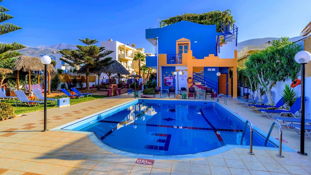 Eltina Apartments — Swimming pool in Malia