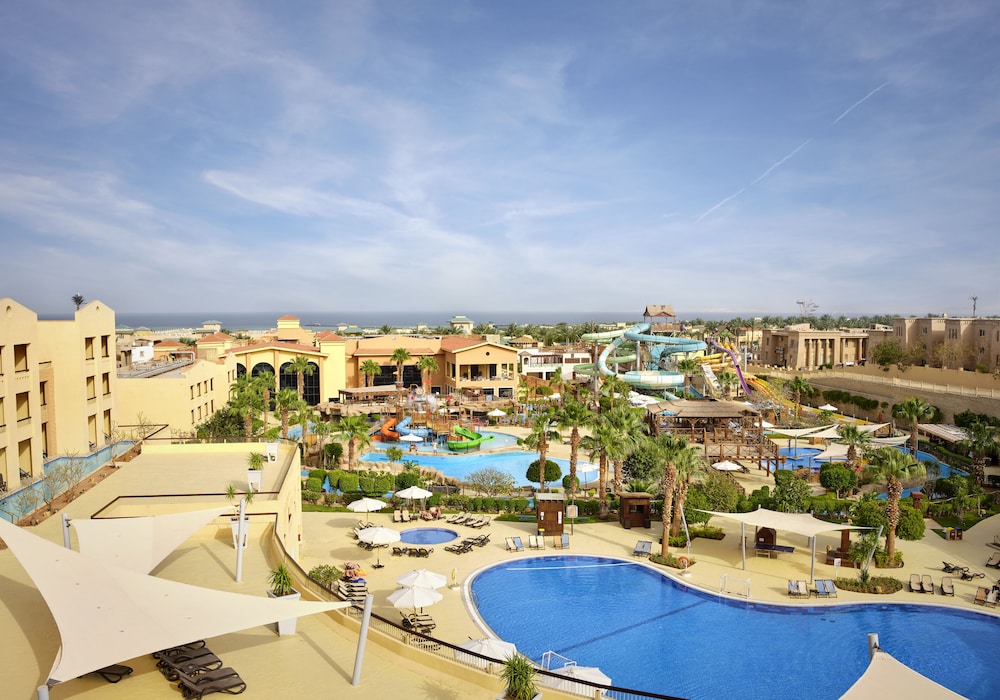 Coral Sea Aqua Club